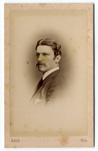 221541 Portret van jhr. mr. J.H. van Haersma de With. Borstbeeld links.